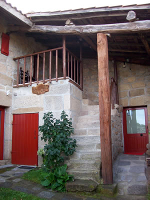 Escaleras en el patio interior